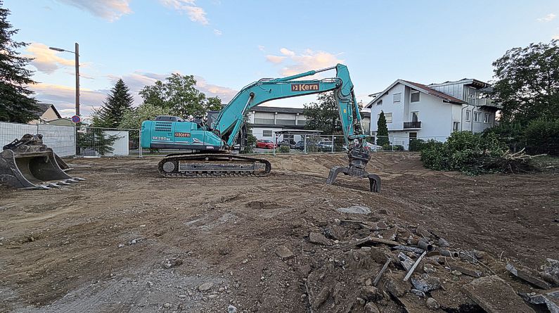 Abbruch und Baustart am Anton-Mell-Weg 6
